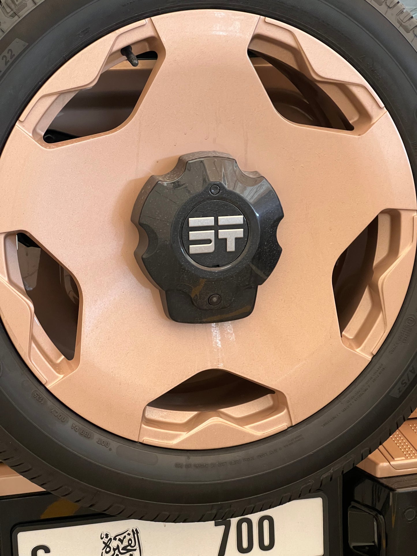 Jetour G700 Rear Tire Mount