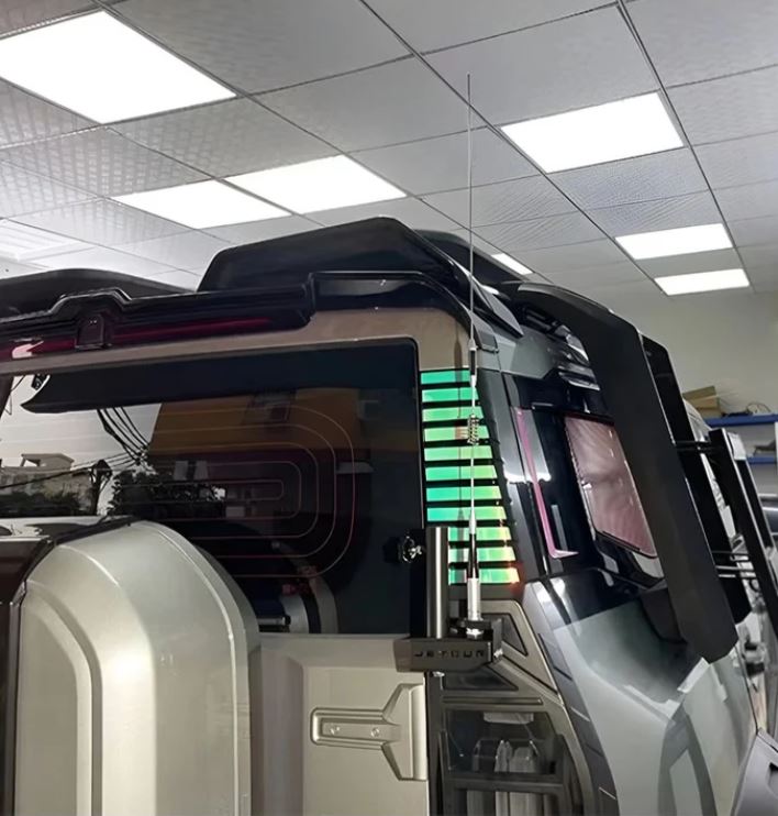 Jetour T2 Antenna & Holder (Set)