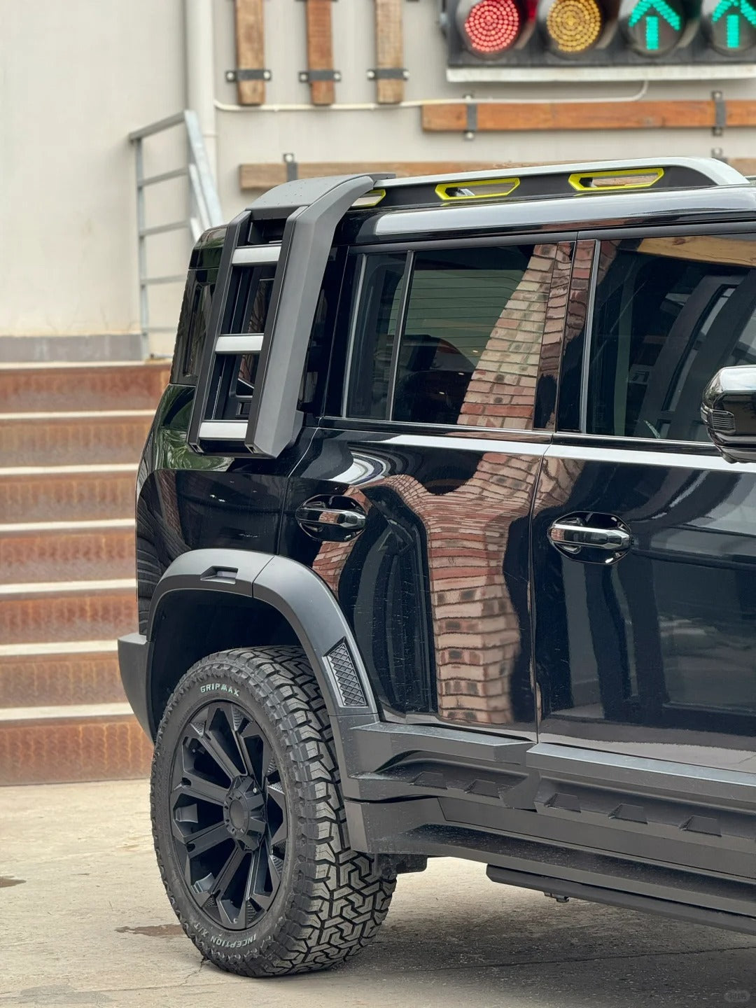 Jetour T2 Rear Ladder - Defender Design (Silver)