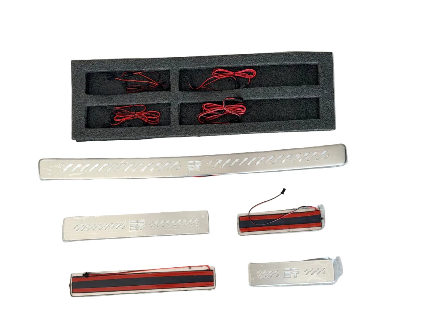 Jetour G700 Illuminated Door Sill Scuff Plates& Tailgate Protector Set