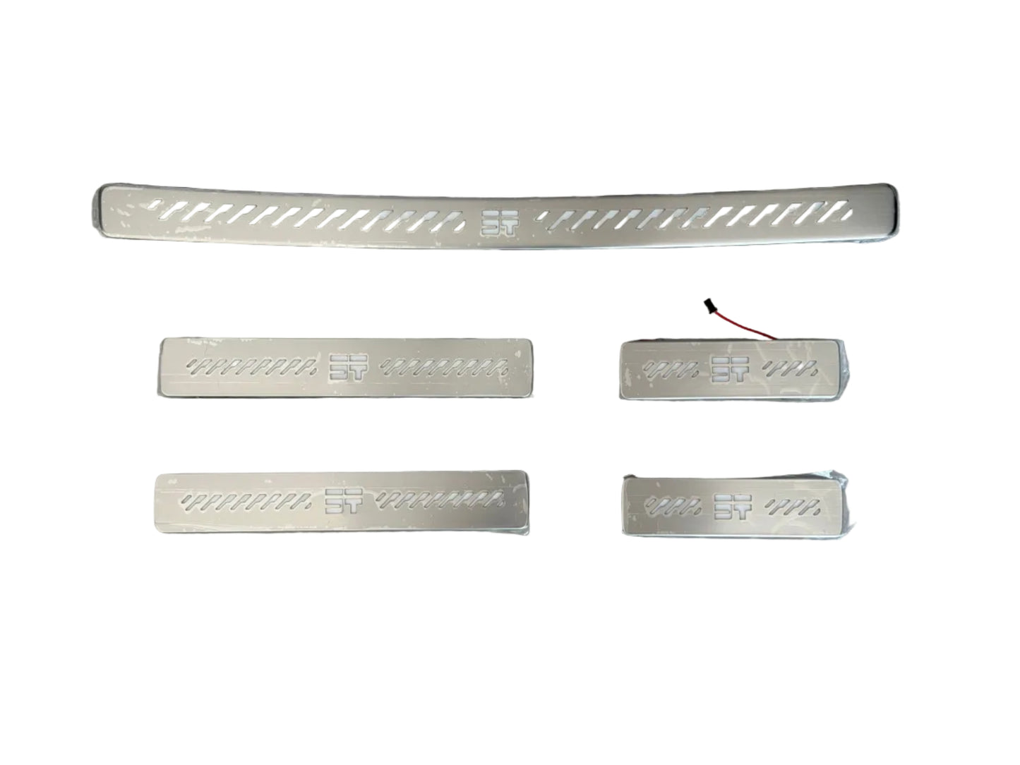 Jetour G700 Illuminated Door Sill Scuff Plates& Tailgate Protector Set