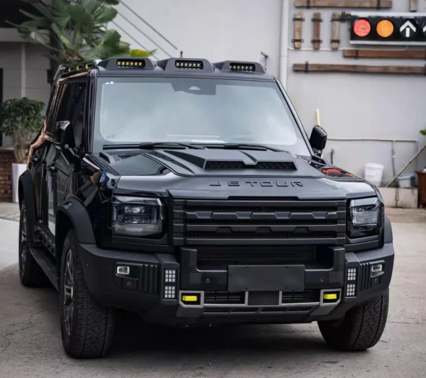 Jetour T2 City Hunter Roof Lights (3-Lens)